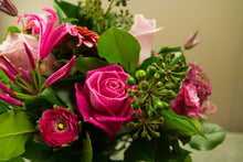 Afbeelding in Gallery-weergave laden, Roze valentijnsboeket - Rinus de Ruyter bloemisten
